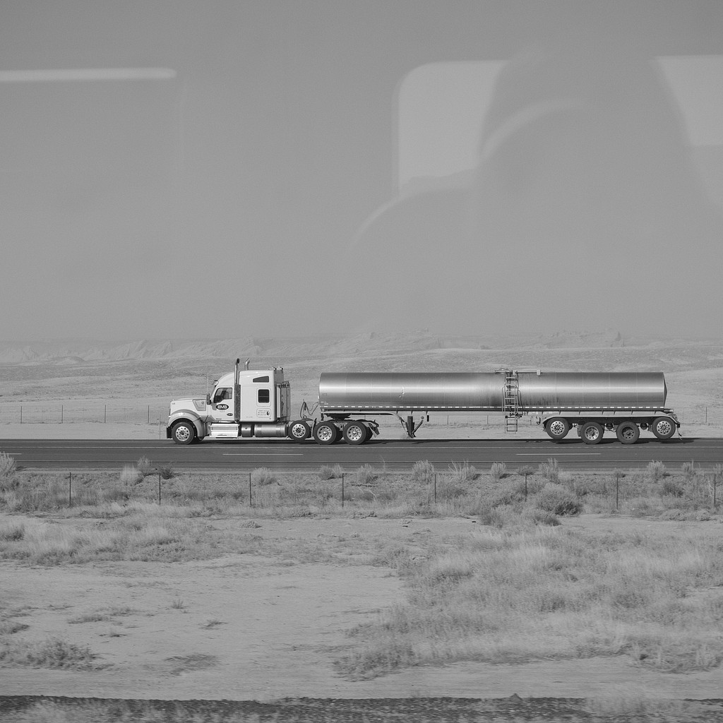 Somewhere Between Los Angeles and Denver photo 03