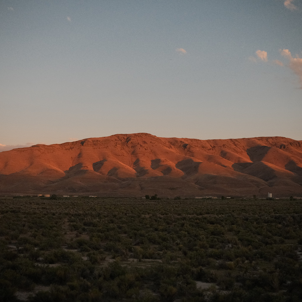 Somewhere Between Los Angeles and Denver photo 09
