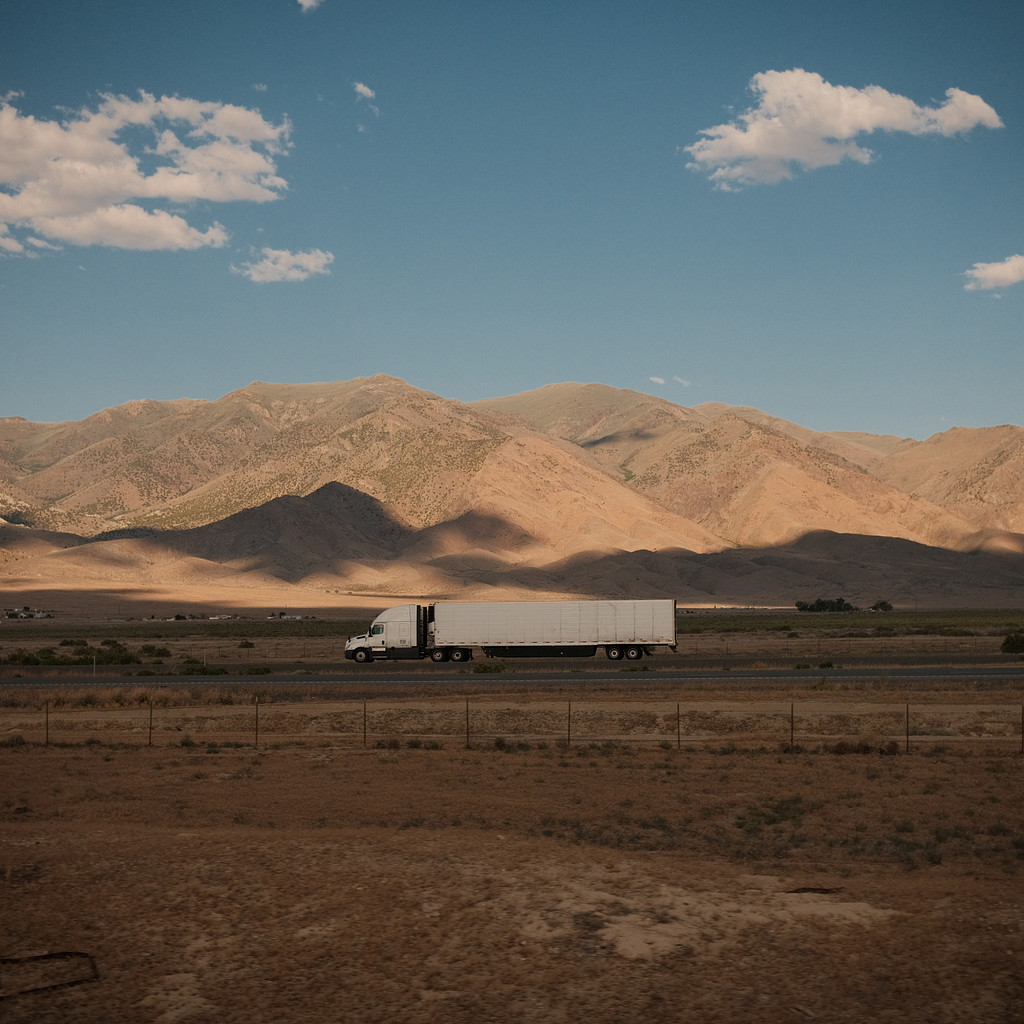 Somewhere Between Los Angeles and Denver photo 18